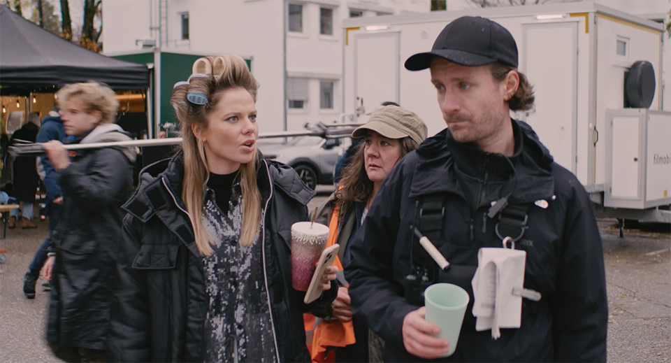 Die Absperrfrau – Traumjob Filmbranche